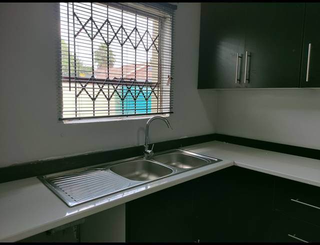 3 BEDROOM FREESTANDING TO LET IN REYNO RIDGE